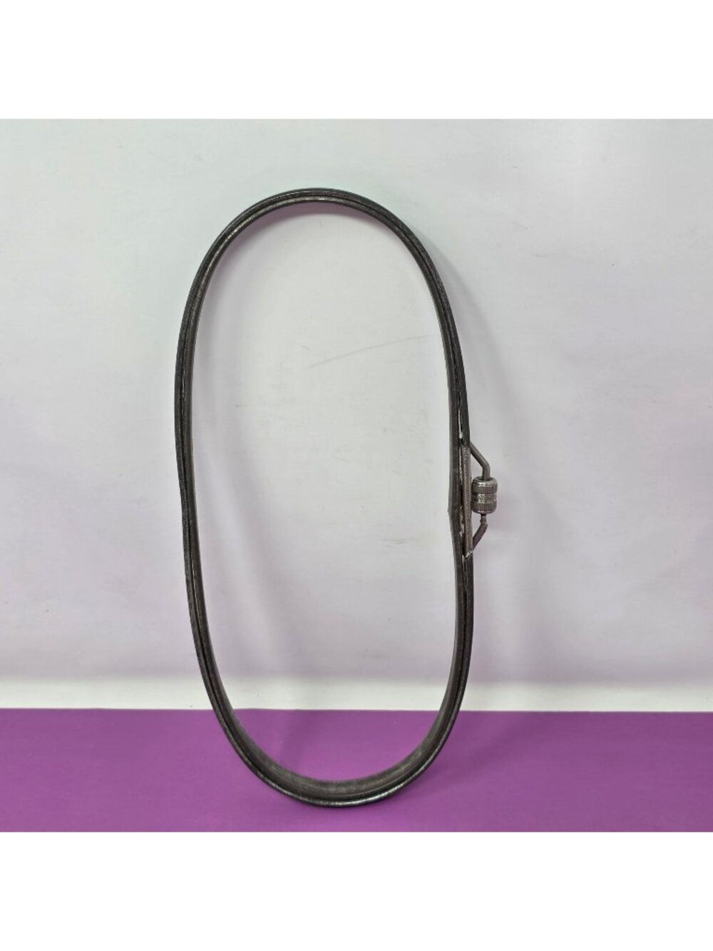 Vintage Adjustable Metal Oval Embroidery Hoop With Screw Lock Mechanism‎